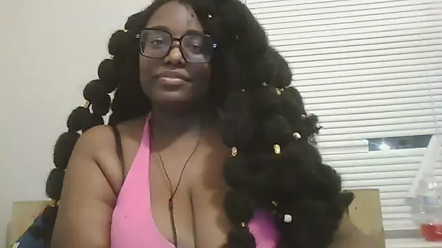 Snapshot of MissCC99 chatting on 21, 10, 2025 MissCC99 online show from 21, 10, 2025