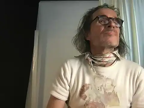 Snapshot of GioApri chatting on 27, 4, 2026 GioApri online show from 27, 4, 2026