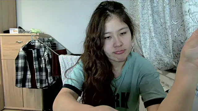 Snapshot of Riz_girl chatting on 8, 1, 2026 Riz girl online show from 8, 1, 2026