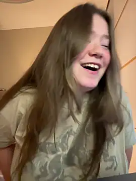 Snapshot of remirann_ chatting on 10, 1, 2025 remirann  online show from 10, 1, 2025