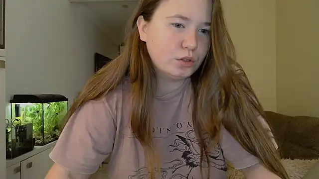 Snapshot of remirann_ chatting on 1, 2, 2025 remirann  online show from 1, 2, 2025