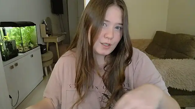 Snapshot of remirann_ chatting on 1, 2, 2025 remirann  online show from 1, 2, 2025