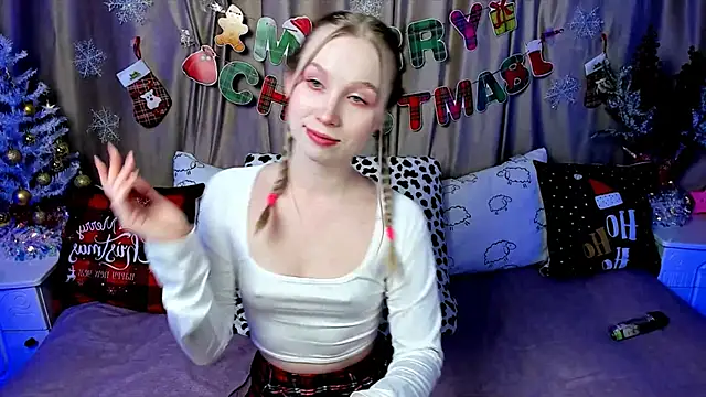 Snapshot of LilyStarlight chatting on 24, 12, 2024 LilyStarlight online show from 24, 12, 2024