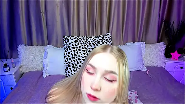 Snapshot of LilyStarlight chatting on 14, 9, 2025 LilyStarlight online show from 14, 9, 2025