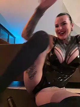 Snapshot of InkedBiitch chatting on 9, 2, 2025 InkedBiitch online show from 9, 2, 2025