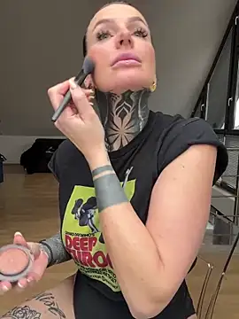Snapshot of InkedBiitch chatting on 10, 2, 2025 InkedBiitch online show from 10, 2, 2025