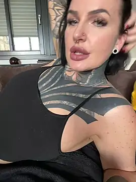 Snapshot of InkedBiitch chatting on 23, 2, 2025 InkedBiitch online show from 23, 2, 2025