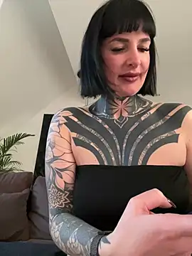 Snapshot of InkedBiitch chatting on 21, 3, 2025 InkedBiitch online show from 21, 3, 2025