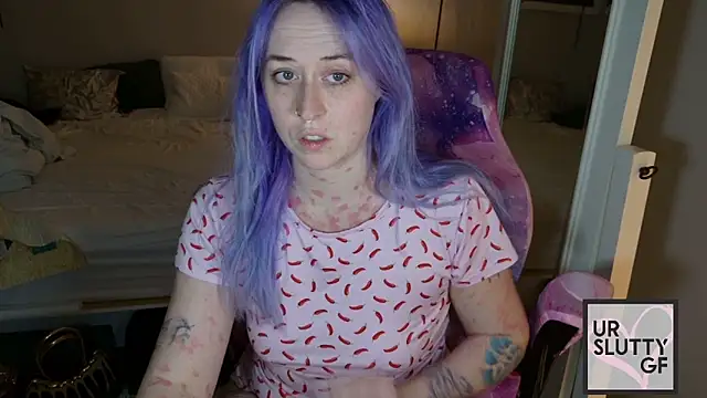 Snapshot of ursluttygf chatting on 22, 4, 2026 ursluttygf online show from 22, 4, 2026