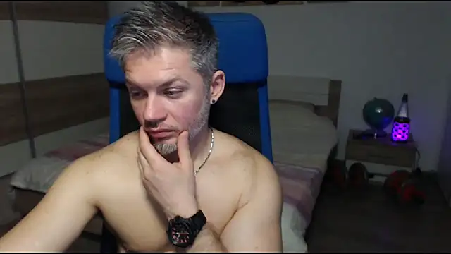 RobbyShawz online show from 4, 3, 2025