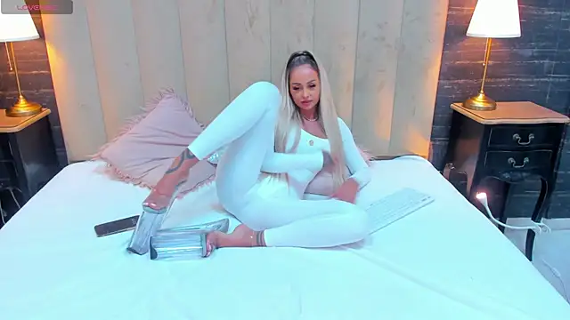 MelanieLexxx online show from 19, 12, 2024