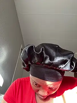 Snapshot of cherrybabe76 chatting on 21, 2, 2025 cherrybabe76 online show from 21, 2, 2025