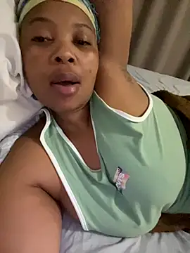 Snapshot of cherrybabe76 chatting on 9, 9, 2025 cherrybabe76 online show from 9, 9, 2025