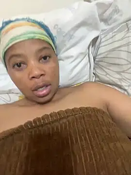 Snapshot of cherrybabe76 chatting on 2, 12, 2025 cherrybabe76 online show from 2, 12, 2025