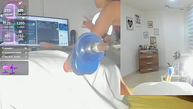 sofi velez online show from 4, 11, 2025