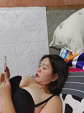Snapshot of MissKitty31 chatting on 19, 5, 2026 MissKitty31 online show from 19, 5, 2026