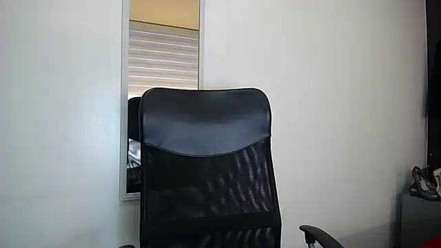 Snapshot of moxa_hot chatting on 15, 1, 2025 moxa hot online show from 15, 1, 2025