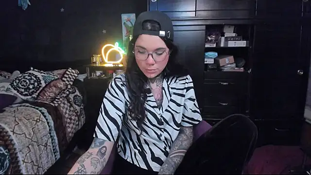 Lilmarieee online show from 18, 1, 2025