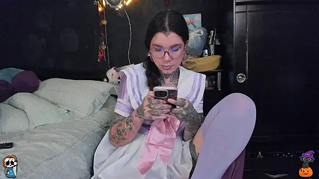 Lilmarieee online show from 15, 10, 2025