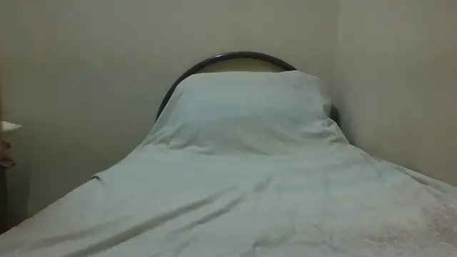 Snapshot of Annerae chatting on 8, 12, 2024 Annerae online show from 8, 12, 2024