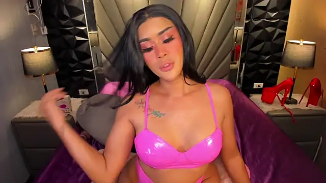 Snapshot of QuiinMollyXxX chatting on 15, 11, 2025 QuiinMollyXxX online show from 15, 11, 2025