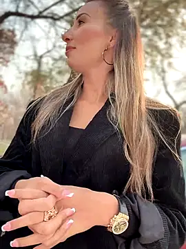 YOUR-KARINA online show from 28, 10, 2025