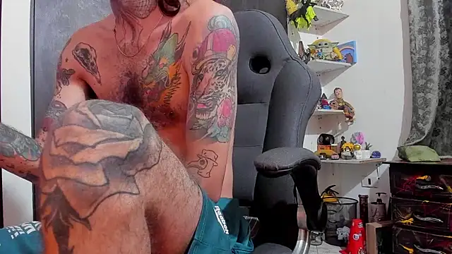 Snapshot of harry_reems1 chatting on 19, 10, 2025 harry reems1 online show from 19, 10, 2025