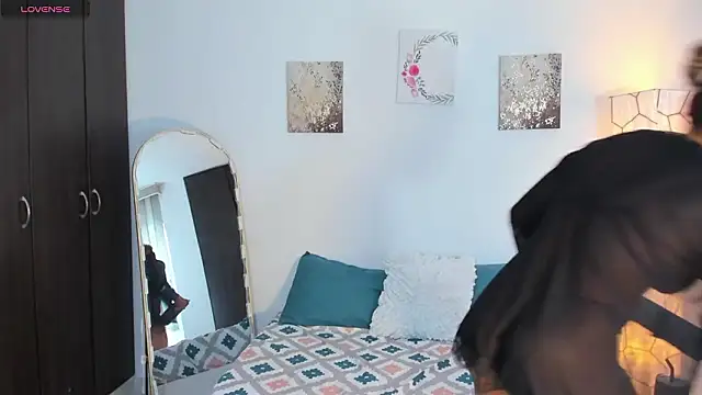 SarahCinnamon- online show from 19, 2, 2026