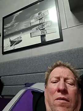 tomtom111111 online show from 24, 3, 2026