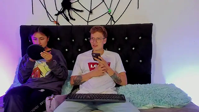 Snapshot of A_sexy_couple__ chatting on 28, 10, 2025 A sexy couple   online show from 28, 10, 2025