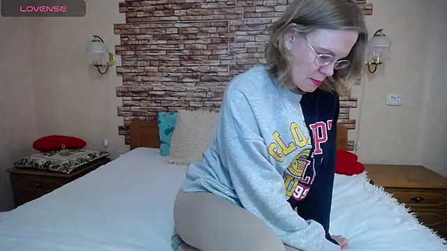 Snapshot of BlondyBabySweet chatting on 4, 5, 2026 BlondyBabySweet online show from 4, 5, 2026