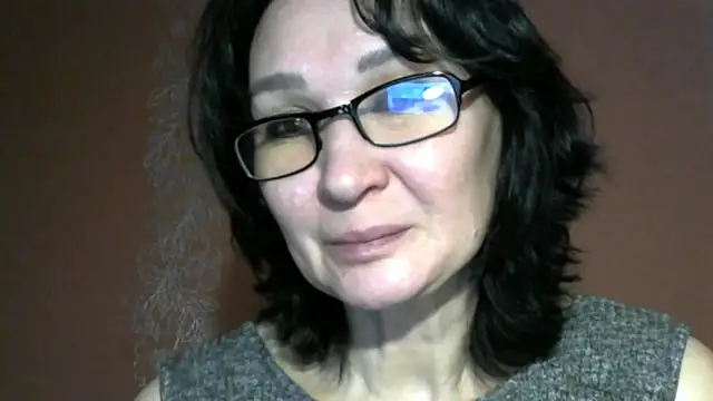 PrettyAndWild online show from 25, 11, 2025