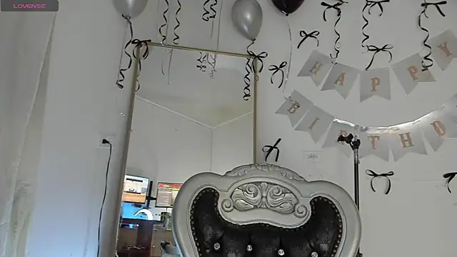 Snapshot of Hela_wet chatting on 10, 6, 2026 Hela wet online show from 10, 6, 2026