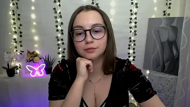 SweetPrincess  online show from 13, 3, 2025