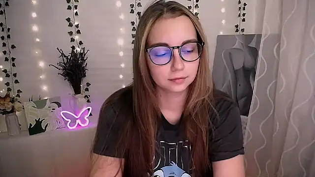 SweetPrincess  online show from 18, 9, 2025