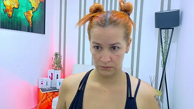 Britney taylor  online show from 17, 10, 2025