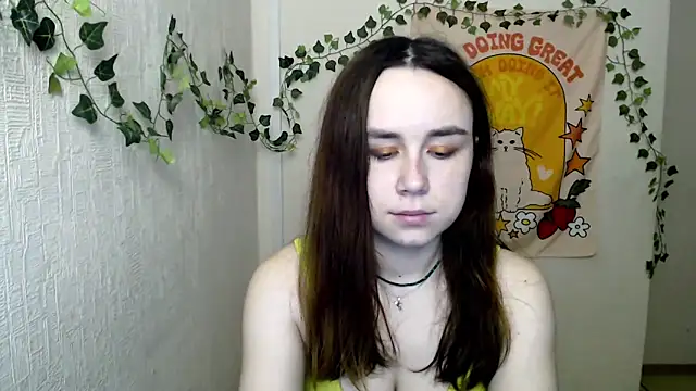 Snapshot of VeryVeryVeryShy_ chatting on 4, 3, 2026 VeryVeryVeryShy online show from 4, 3, 2026