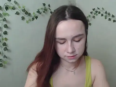 Snapshot of VeryVeryVeryShy_ chatting on 28, 3, 2026 VeryVeryVeryShy online show from 28, 3, 2026