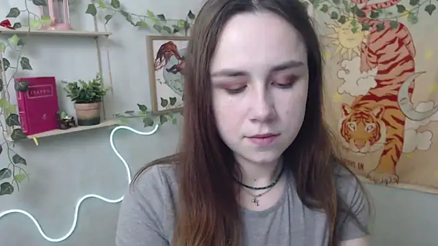 Snapshot of VeryVeryVeryShy_ chatting on 11, 4, 2026 VeryVeryVeryShy online show from 11, 4, 2026