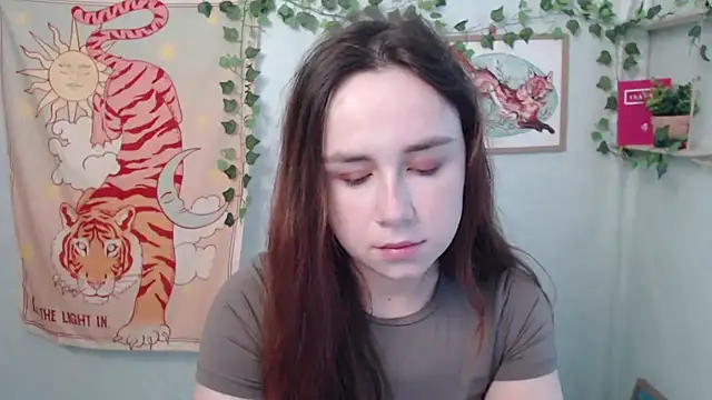 Snapshot of VeryVeryVeryShy_ chatting on 14, 7, 2026 VeryVeryVeryShy online show from 14, 7, 2026