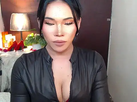 Ur Fantastic Lina online show from 28, 3, 2026