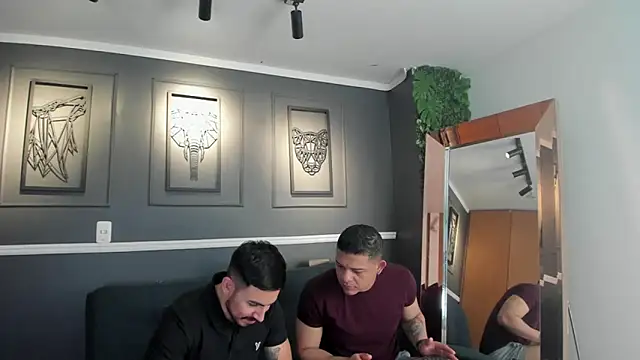 Snapshot of gym_stars_boys chatting on 28, 1, 2025 gym stars boys online show from 28, 1, 2025