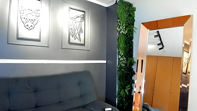 Snapshot of gym_stars_boys chatting on 6, 3, 2025 gym stars boys online show from 6, 3, 2025