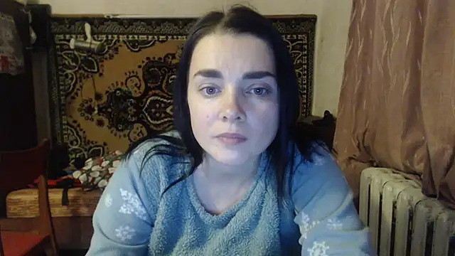 Snapshot of AlisaLaDiva chatting on 1, 1, 2025 AlisaLaDiva online show from 1, 1, 2025