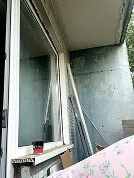 Mira Xo  online show from 10, 9, 2025