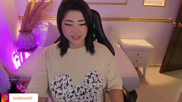 lucy26  online show from 22, 3, 2025