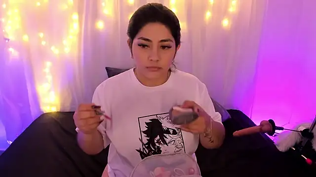 lucy26  online show from 22, 9, 2025