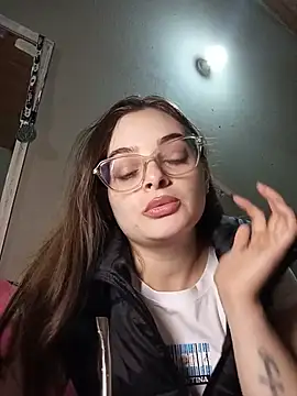 Snapshot of Emmacut chatting on 8, 7, 2026 Emmacut online show from 8, 7, 2026
