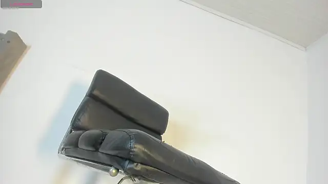 Snapshot of Daniela_Coks chatting on 17, 7, 2026 Daniela Coks online show from 17, 7, 2026