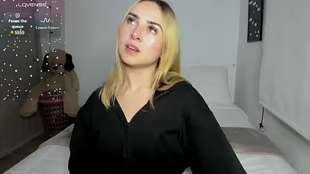 sophi mooreno online show from 22, 3, 2025